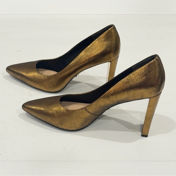 Donna Karan Criss Crinkle Metallic Bronze Pointy Toe Block Heel Leather Pump 7.5 - Picture 4 of 13